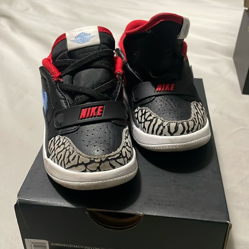 Toddler Nike shoes